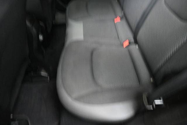 Used 2018 Jeep Renegade Altitude w/ UConnect 8.4 Nav Group AWD/4WD image 20