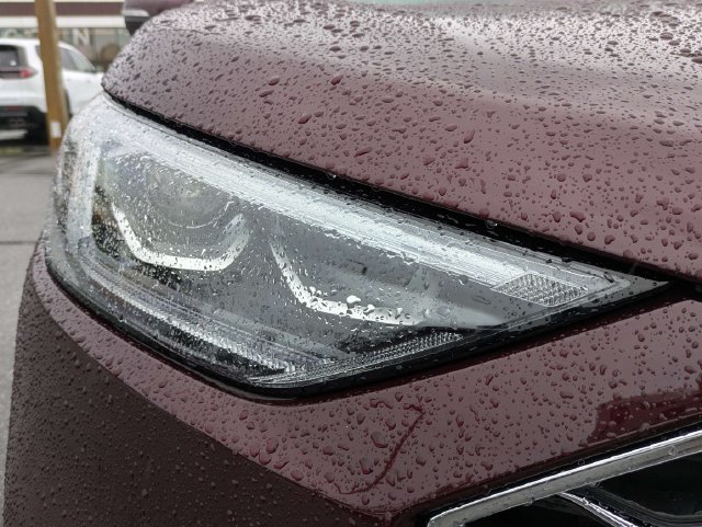Certified 2020 Ford Edge Titanium w/ Equipment Group 301A FWD image 10