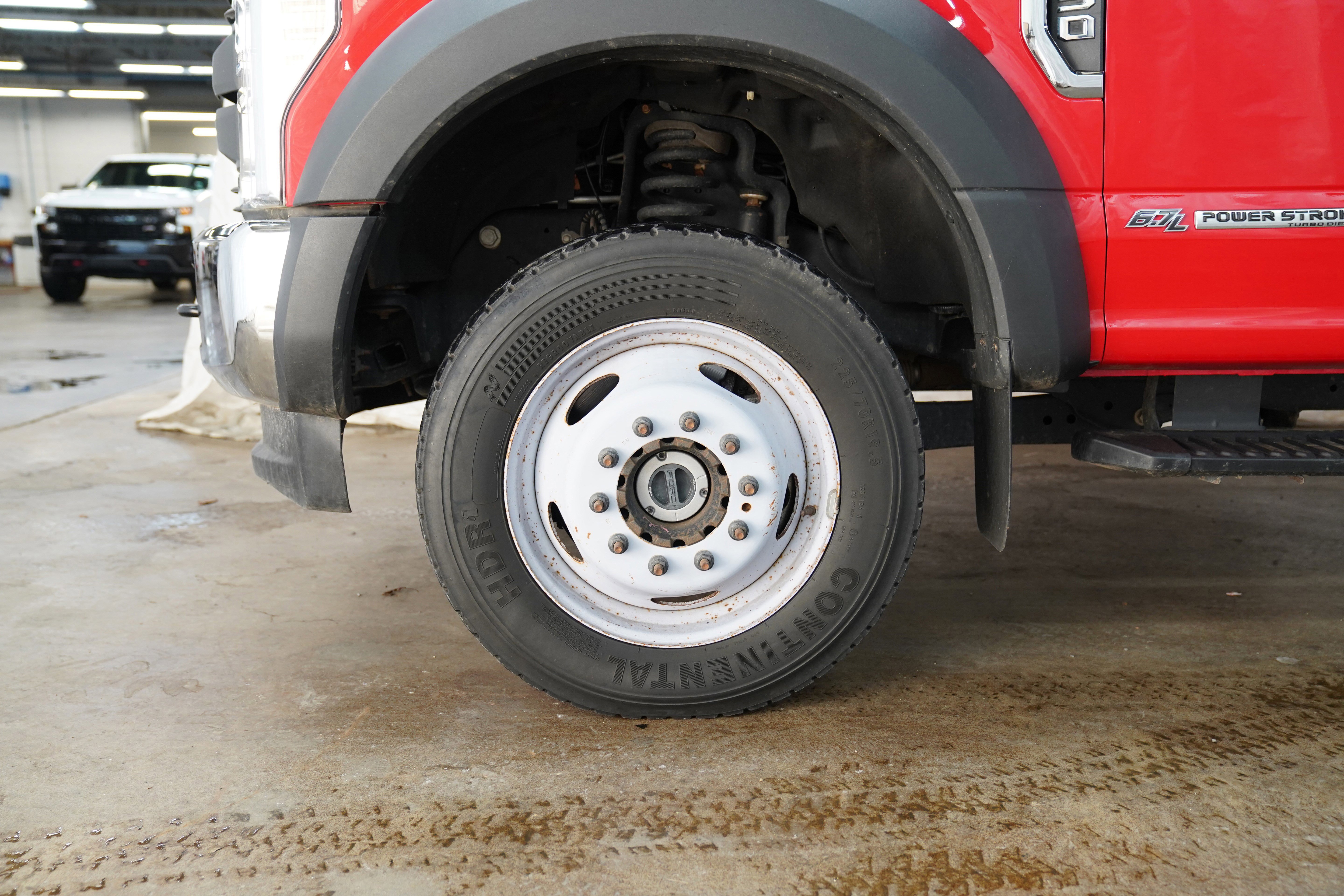 Used 2019 Ford F550 4x4 Regular Cab Super Duty image 12