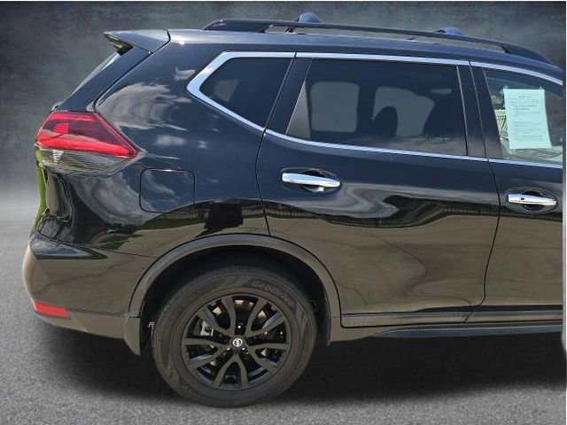 Used 2018 Nissan Rogue SV w/ Premium Package FWD image 14