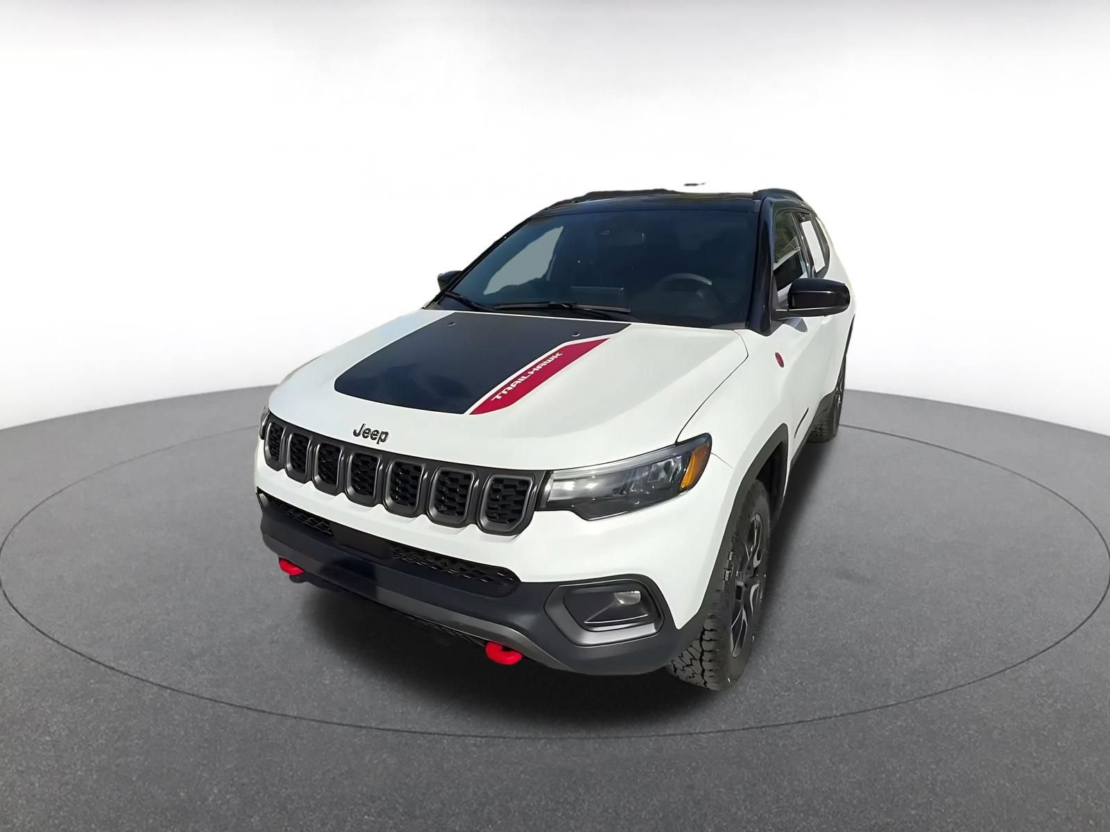 Used 2025 Jeep Compass Trailhawk AWD/4WD image 6