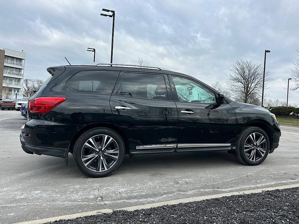 Used 2018 Nissan Pathfinder Platinum image 13