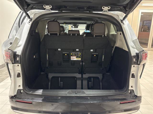 Used 2024 Toyota Sienna Platinum image 26