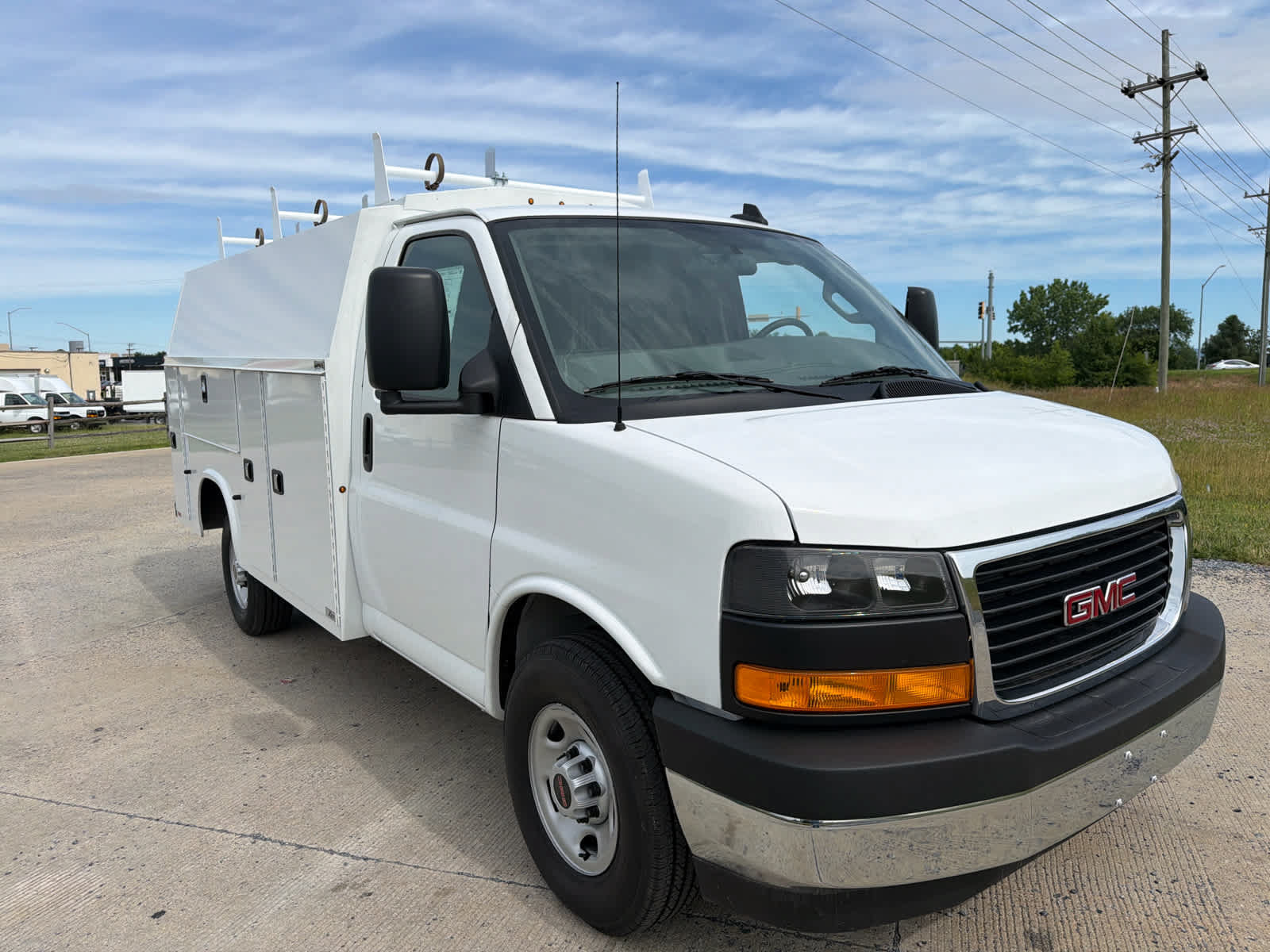 New 2025 GMC Savana 3500 w/ Power Convenience Package RWD image 2