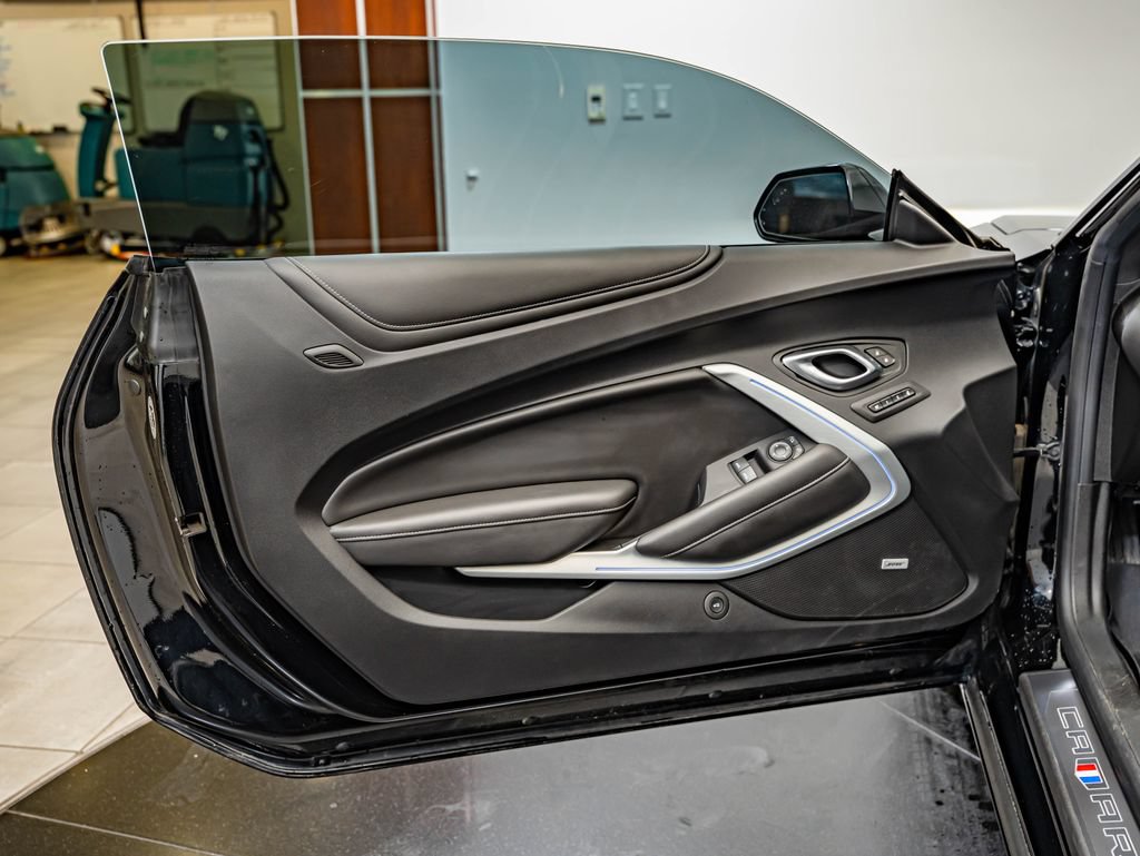 Used 2019 Chevrolet Camaro SS RWD image 22