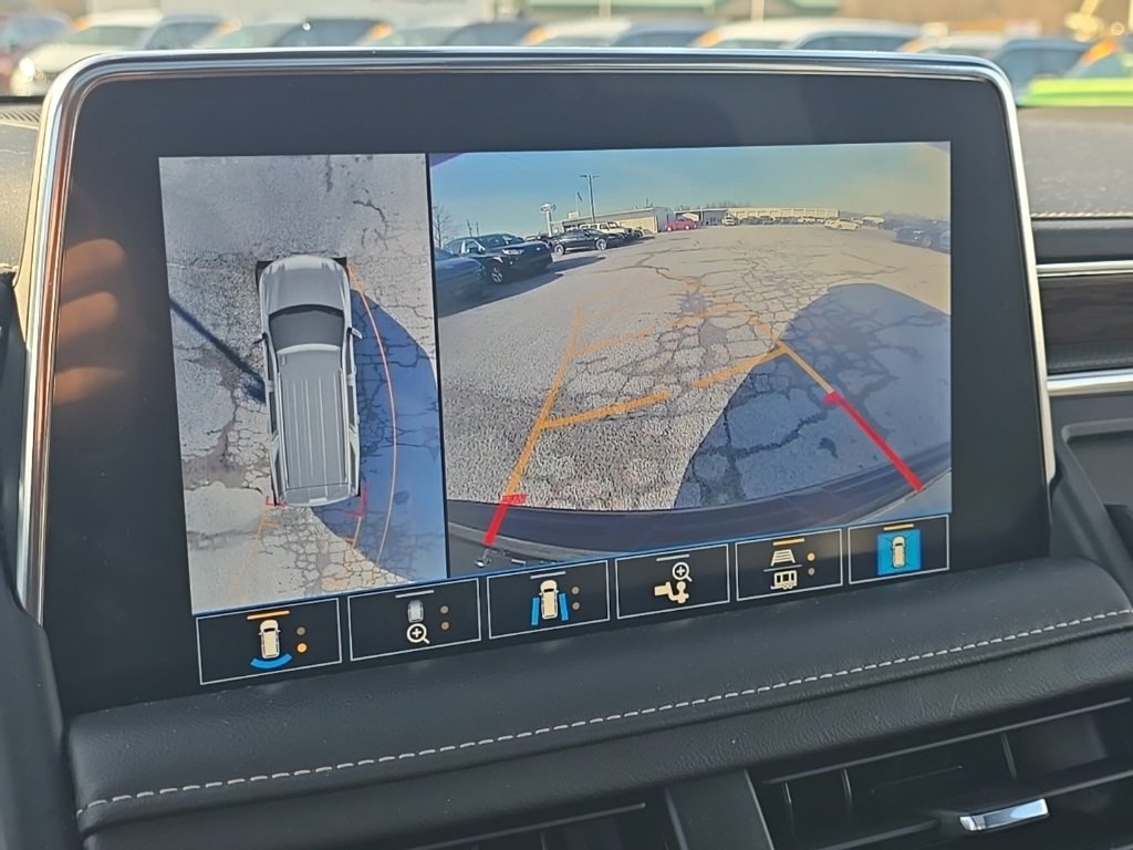 Used 2021 Chevrolet Tahoe Premier w/ Premium Package image 46