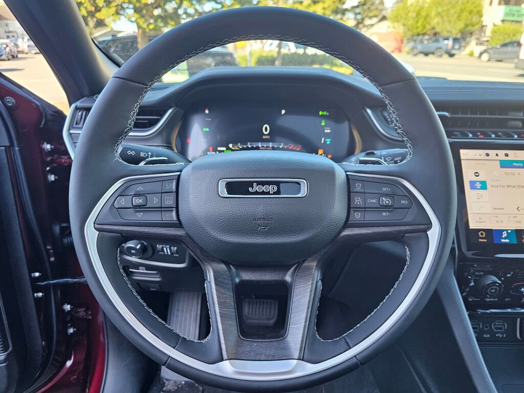 New 2024 Jeep Grand Cherokee Limited 4xe w/ Luxury Tech Group II image 19