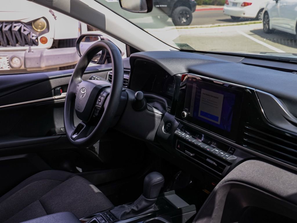 Used 2025 Toyota Camry LE FWD image 19