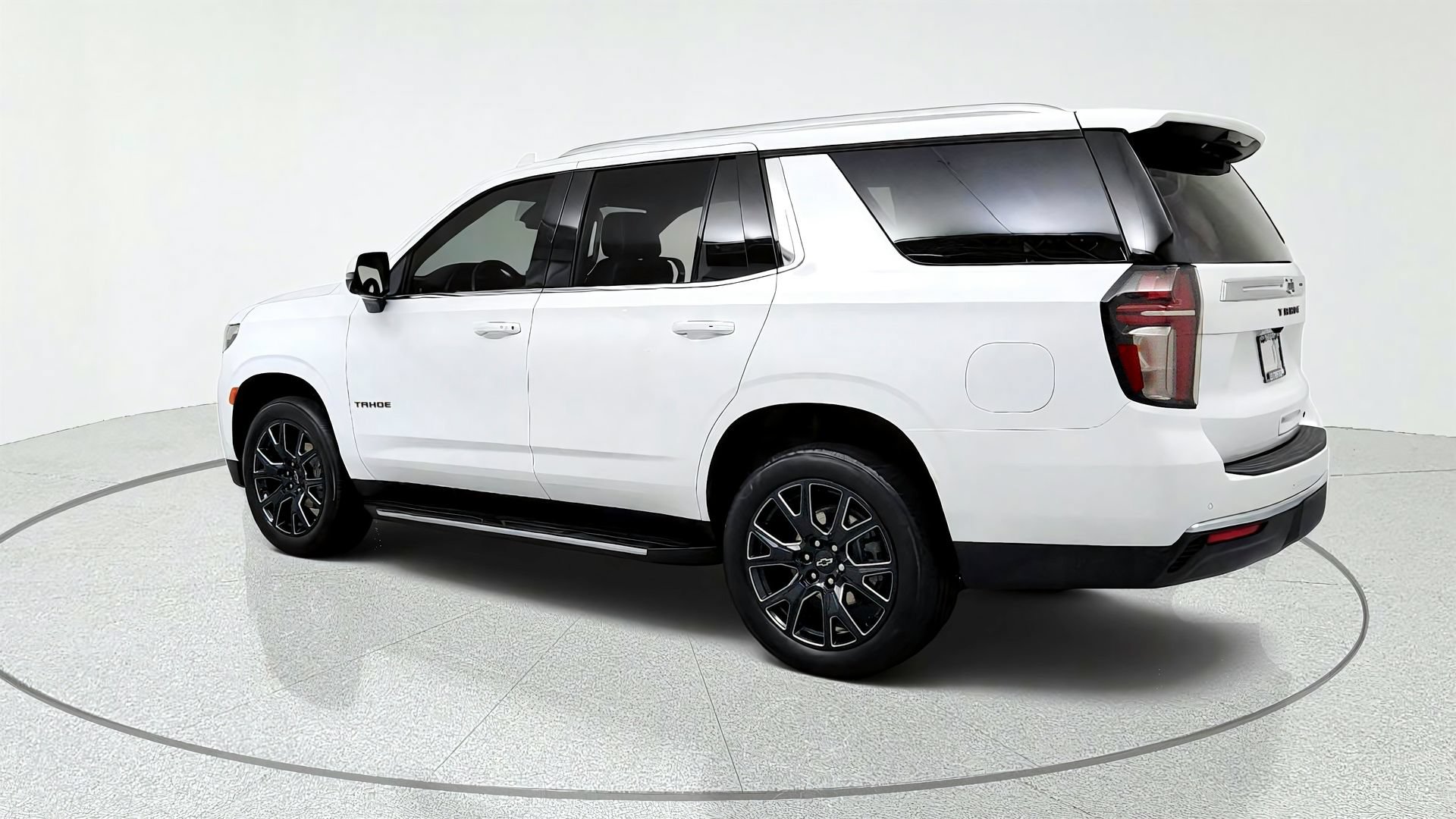 Certified 2023 Chevrolet Tahoe LT w/ LT Signature Plus Package AWD/4WD image 3