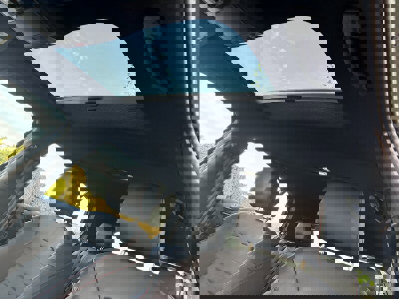 Used 2017 Volkswagen GTI SE image 16