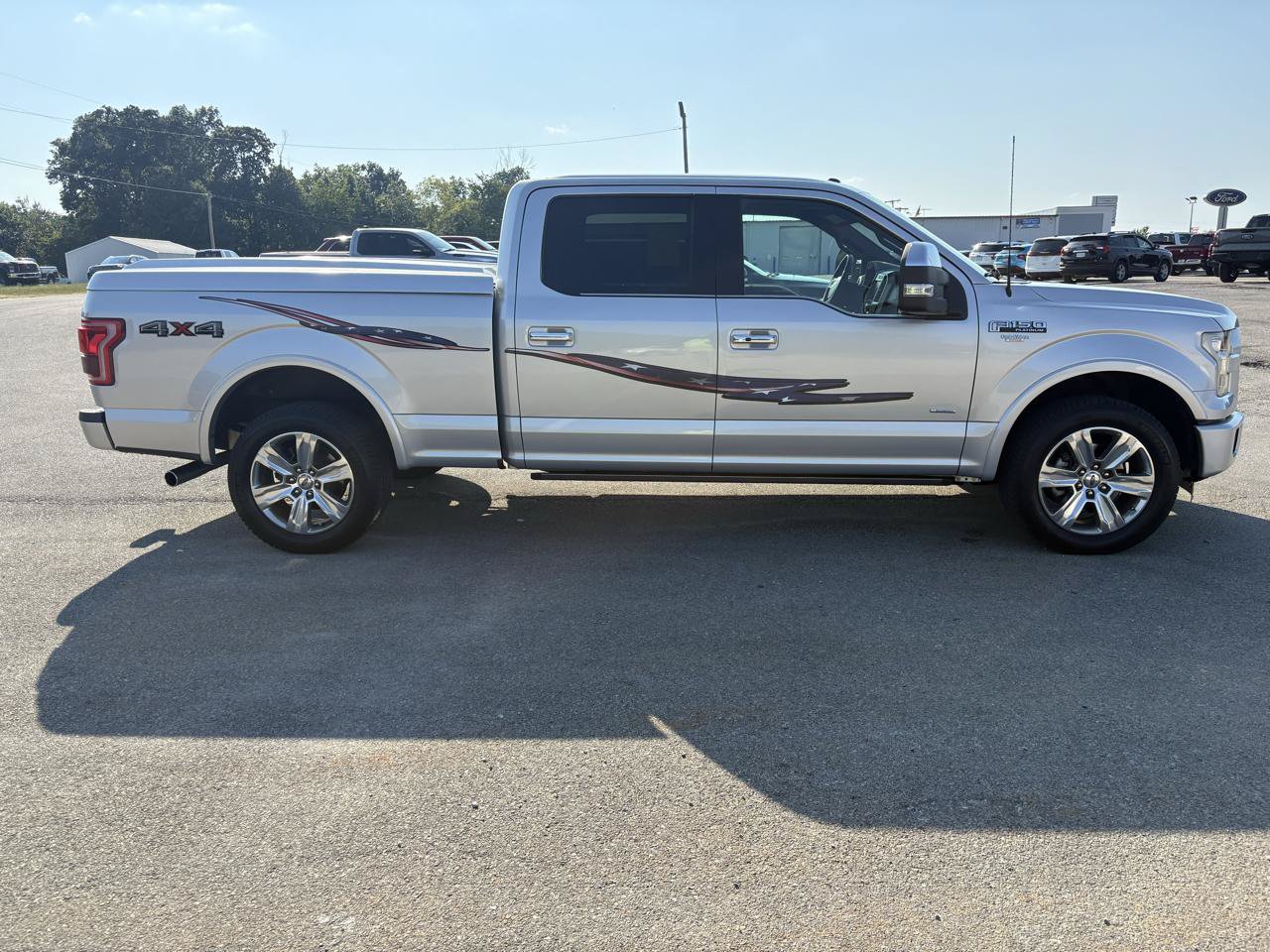 Used 2015 Ford F150 Platinum w/ Equipment Group 701A Luxury AWD/4WD image 2