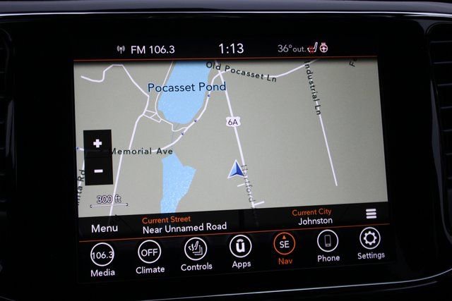 Used 2022 Jeep Grand Cherokee Laredo X image 5