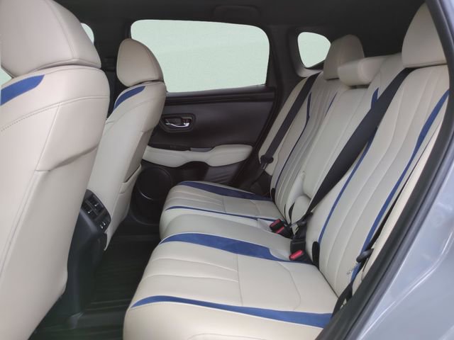 Used 2025 Acura ADX A-Spec image 13