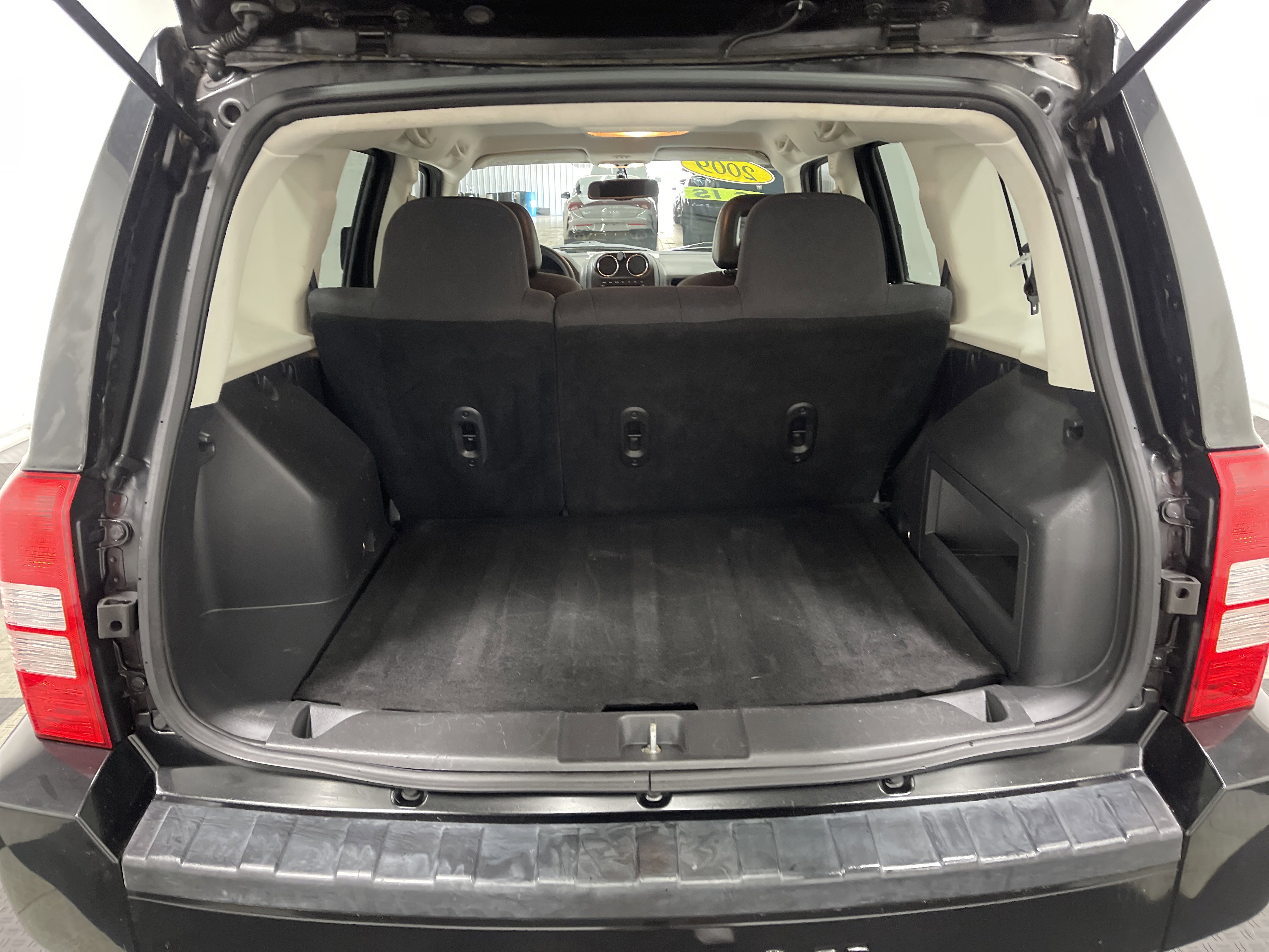 Used 2009 Jeep Patriot Sport FWD image 18
