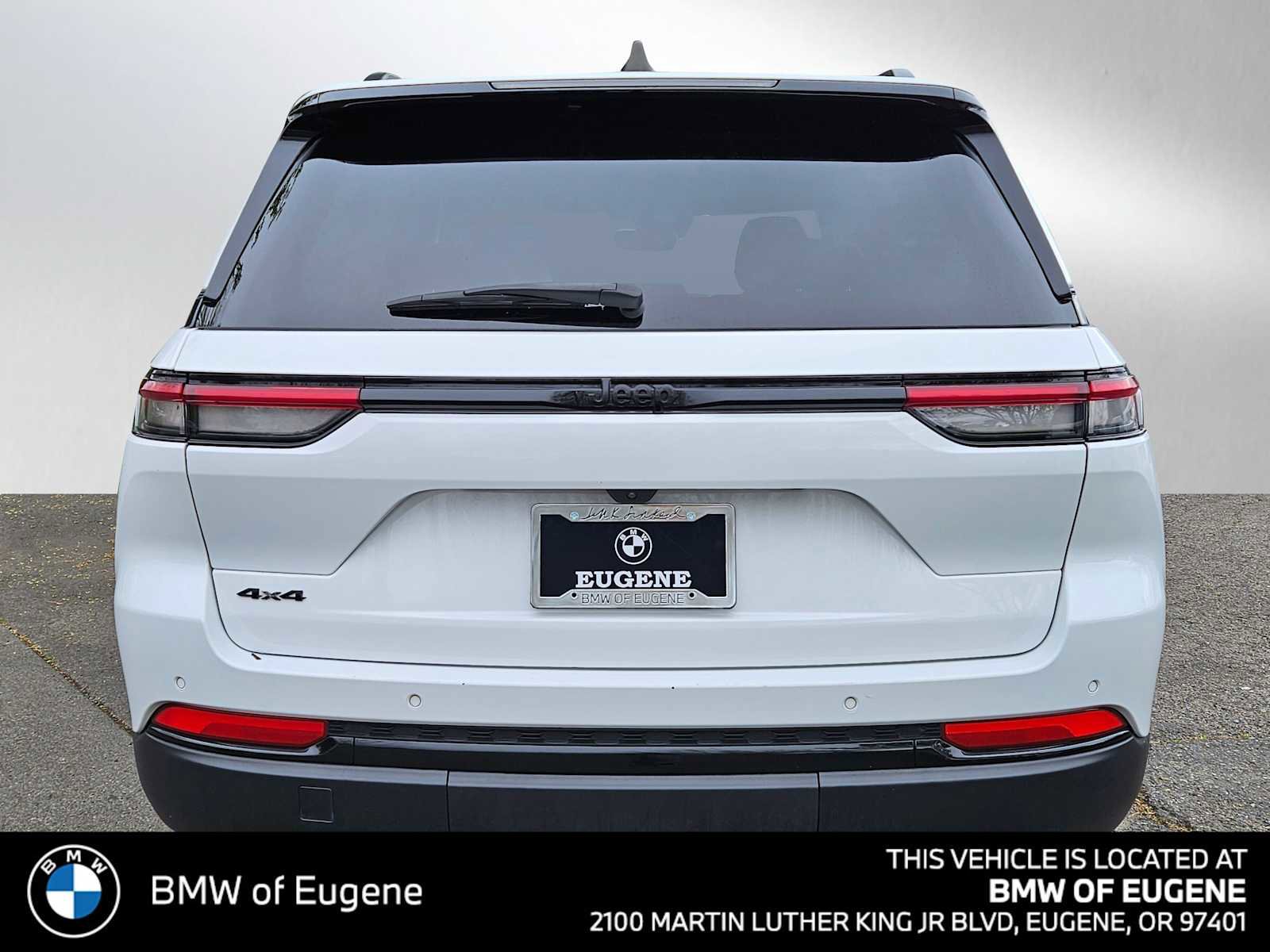 Used 2024 Jeep Grand Cherokee Altitude image 4