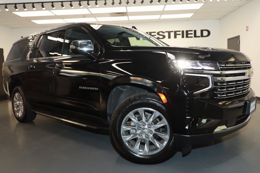 Used 2024 Chevrolet Suburban Premier image 1