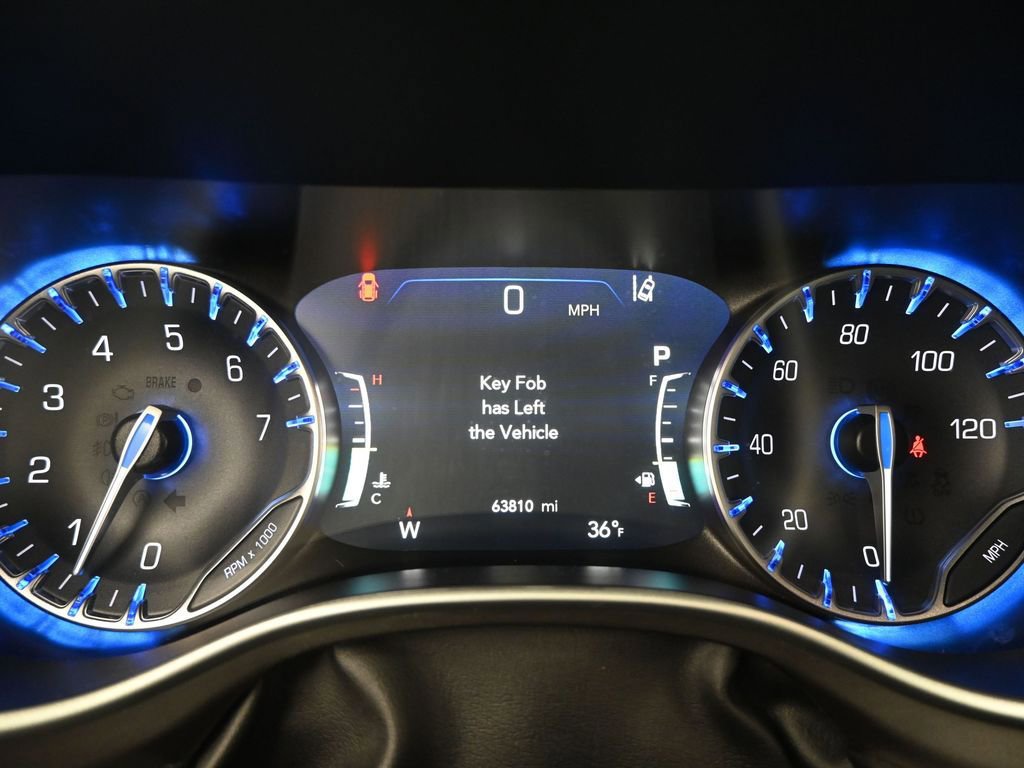 Used 2024 Chrysler Pacifica Touring-L image 24