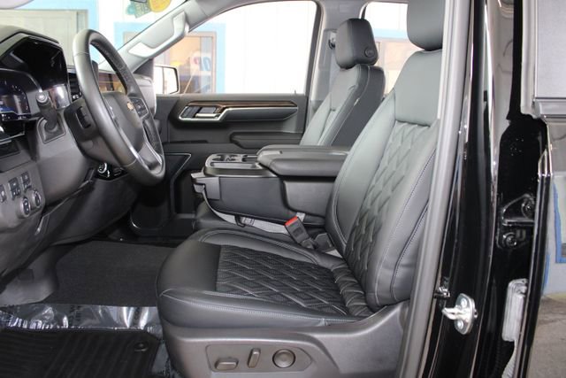 Used 2025 Chevrolet Silverado 1500 LT image 19
