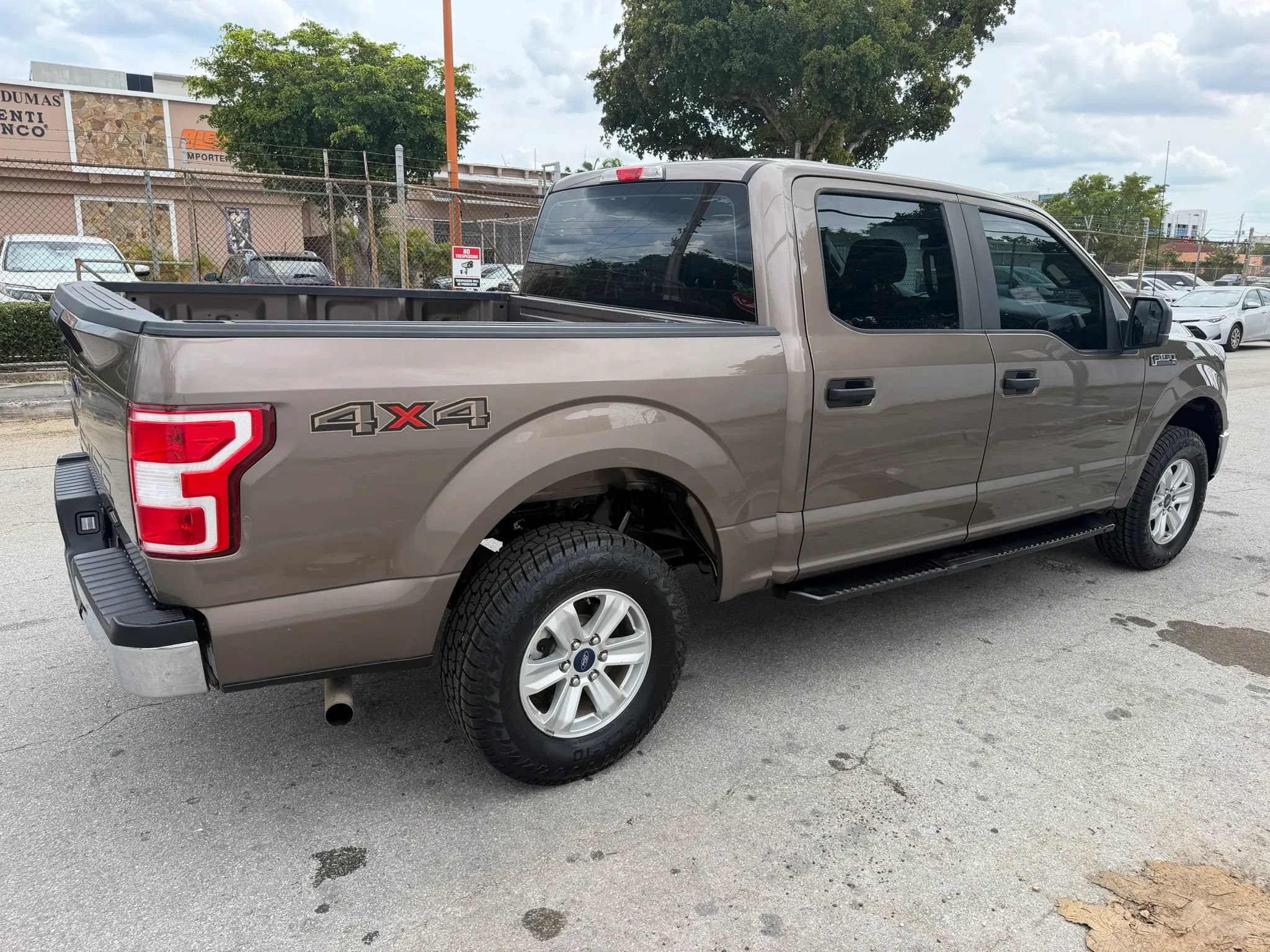 Used 2019 Ford F150 XL w/ Equipment Group 101A Mid AWD/4WD image 5