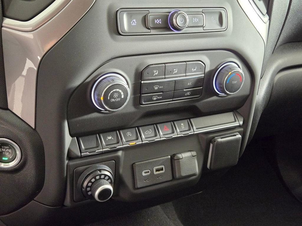 Used 2024 Chevrolet Silverado 1500 Custom AWD/4WD image 31