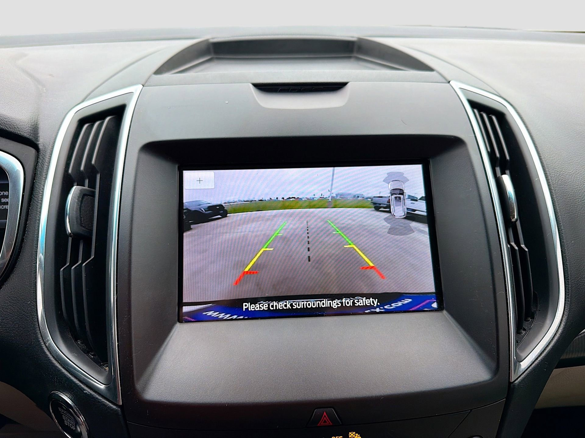 Used 2020 Ford Edge Titanium FWD image 17