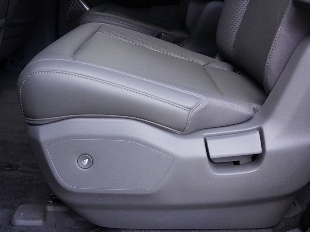 Used 2024 Kia EV9 Light Long Range RWD image 35
