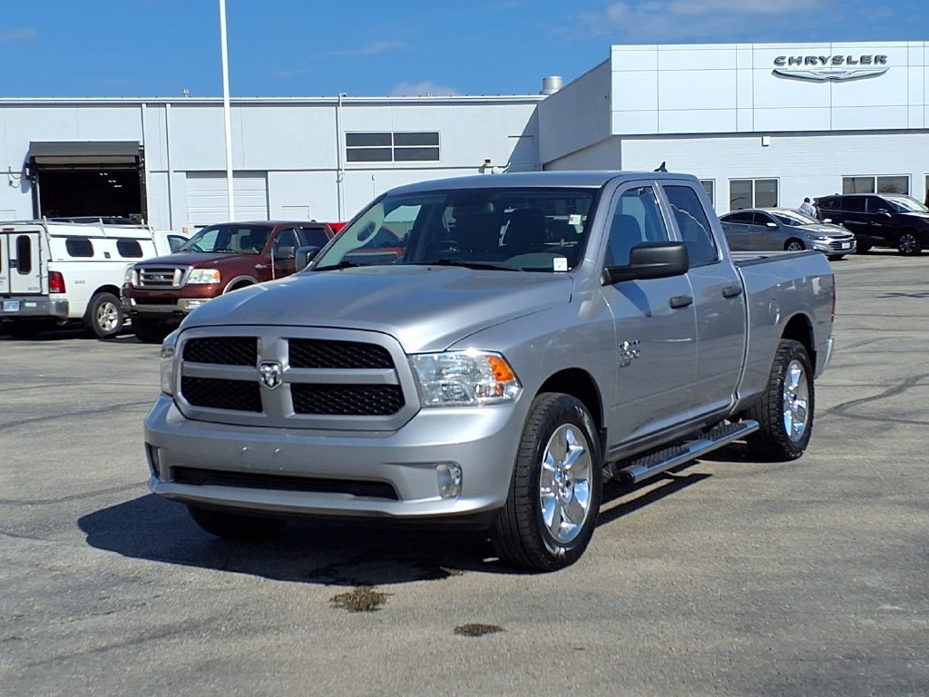 Used 2019 RAM 1500 Express w/ Express Value Package AWD/4WD image 2