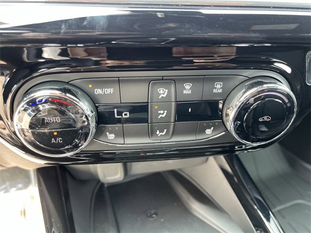 New 2025 Chevrolet Trax RS w/ Sunroof Package image 18