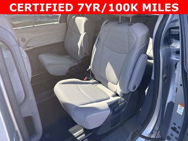 Used 2024 Toyota Sienna LE image 16
