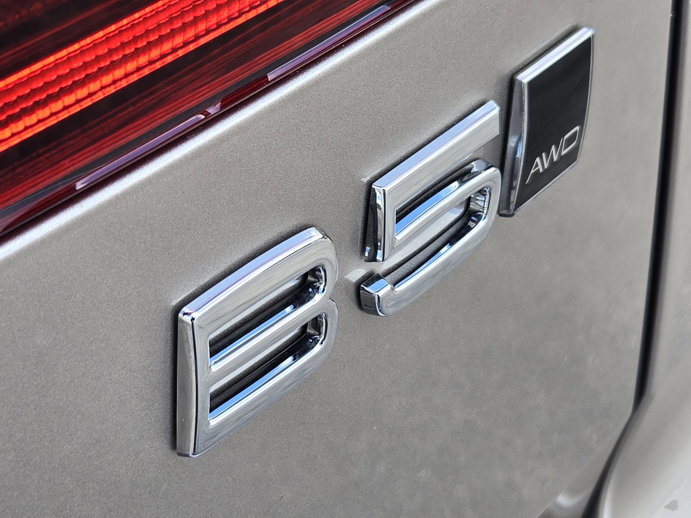 New 2026 Volvo XC60 B5 Plus w/ Protection Package Premier image 32