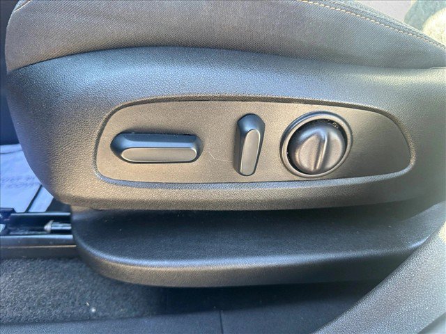 Used 2024 Chevrolet Equinox LT AWD/4WD image 16