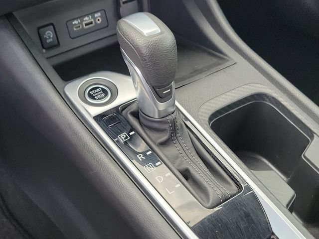 Used 2024 Nissan Sentra SV FWD image 32