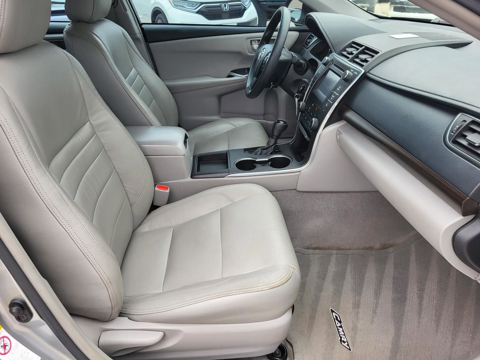 Used 2017 Toyota Camry LE image 10