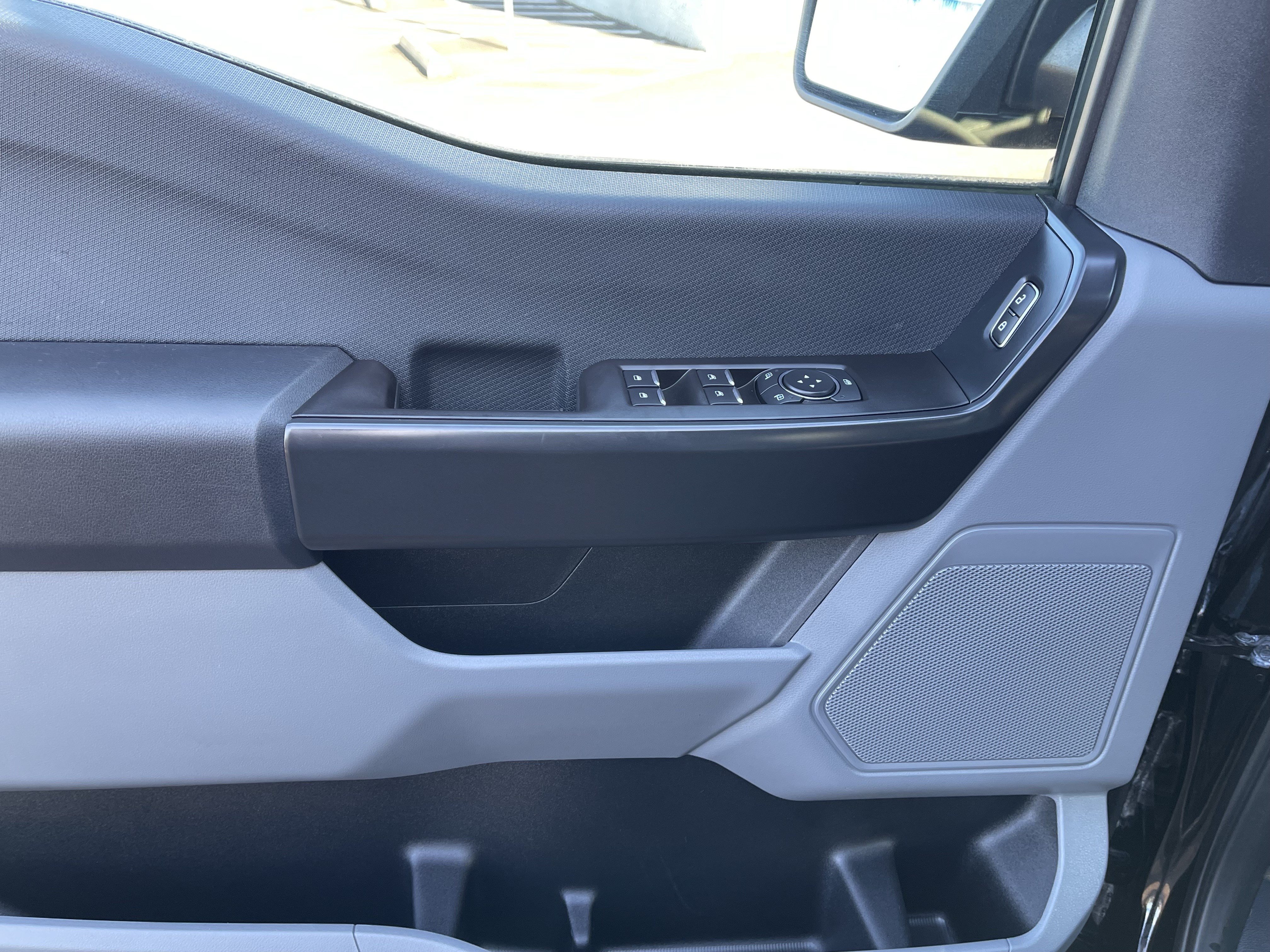 Used 2022 Ford F150 Lightning Pro AWD/4WD image 18
