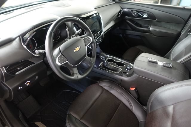 Used 2023 Chevrolet Traverse High Country w/ LPO, Floor Liner Package AWD/4WD image 10