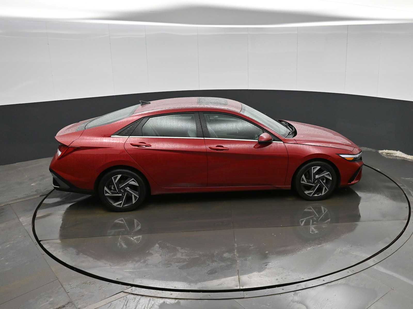 Certified 2025 Hyundai Elantra Limited image 31