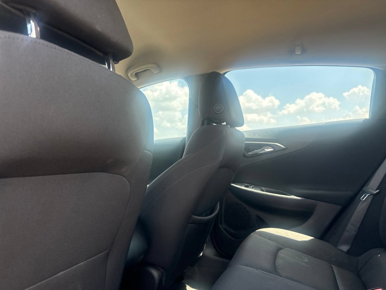 Used 2025 Chevrolet Malibu LS FWD image 33