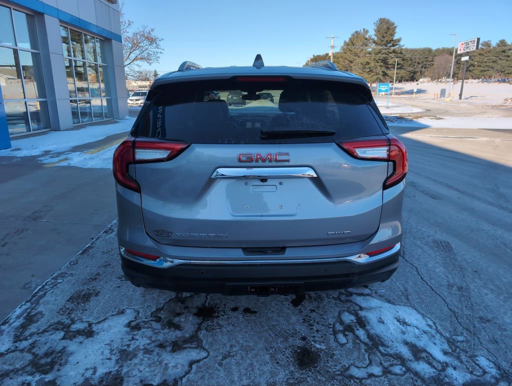 Used 2024 GMC Terrain SLT w/ Infotainment Package II image 7