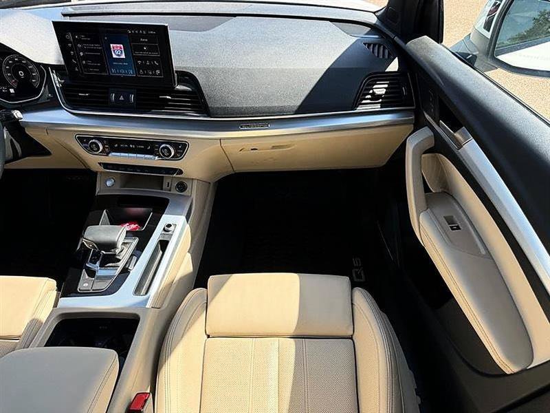 Used 2024 Audi Q5 2.0T Prestige w/ Prestige Package AWD/4WD image 25