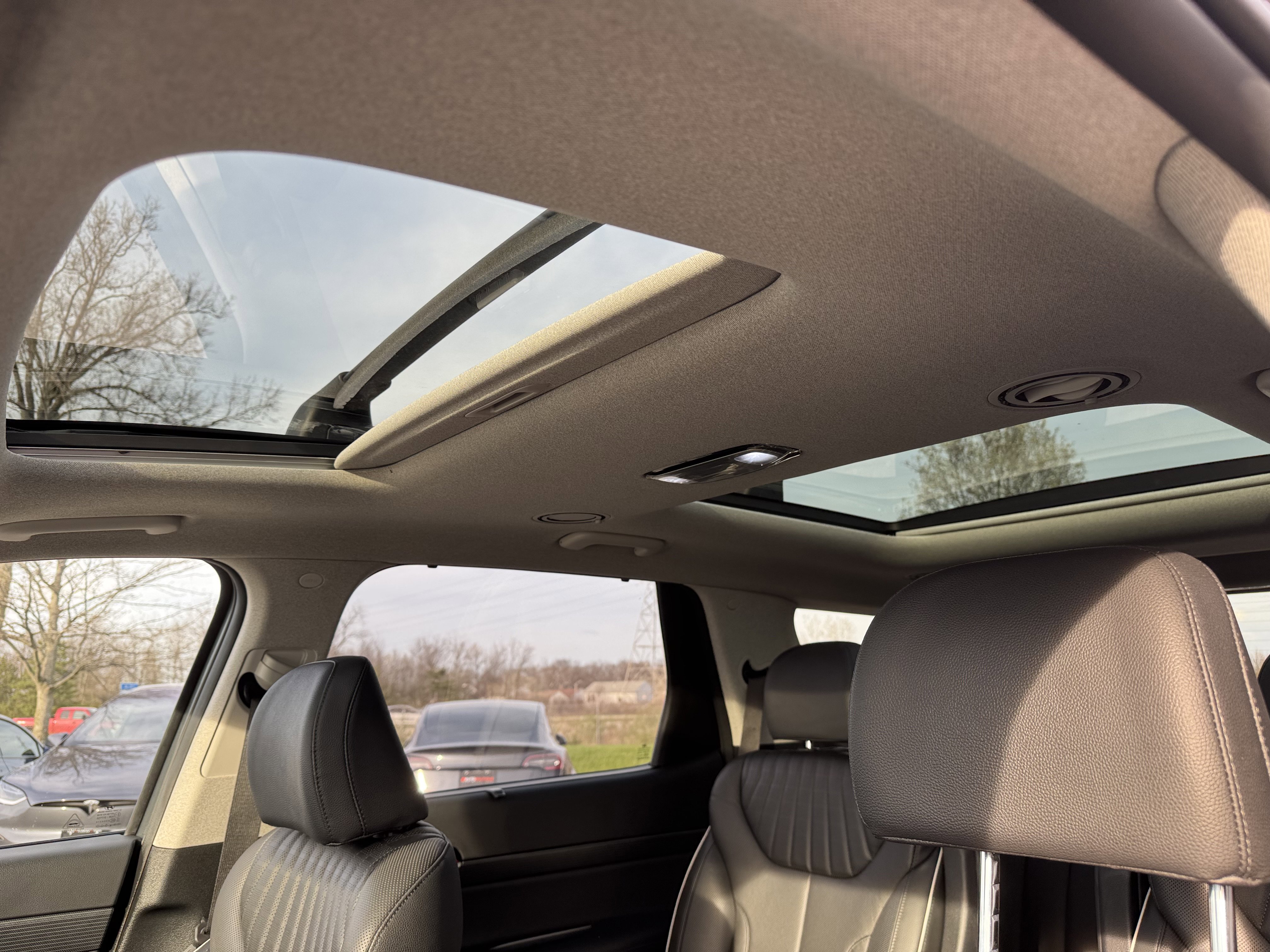 Used 2023 Hyundai Palisade Limited image 2