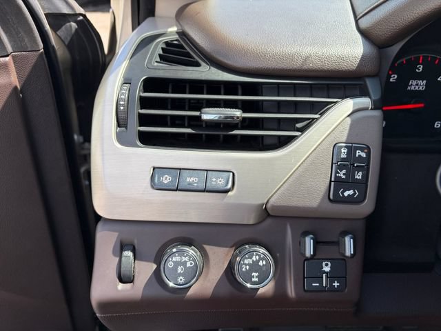 Used 2015 GMC Yukon XL Denali w/ Premium Package AWD/4WD image 5