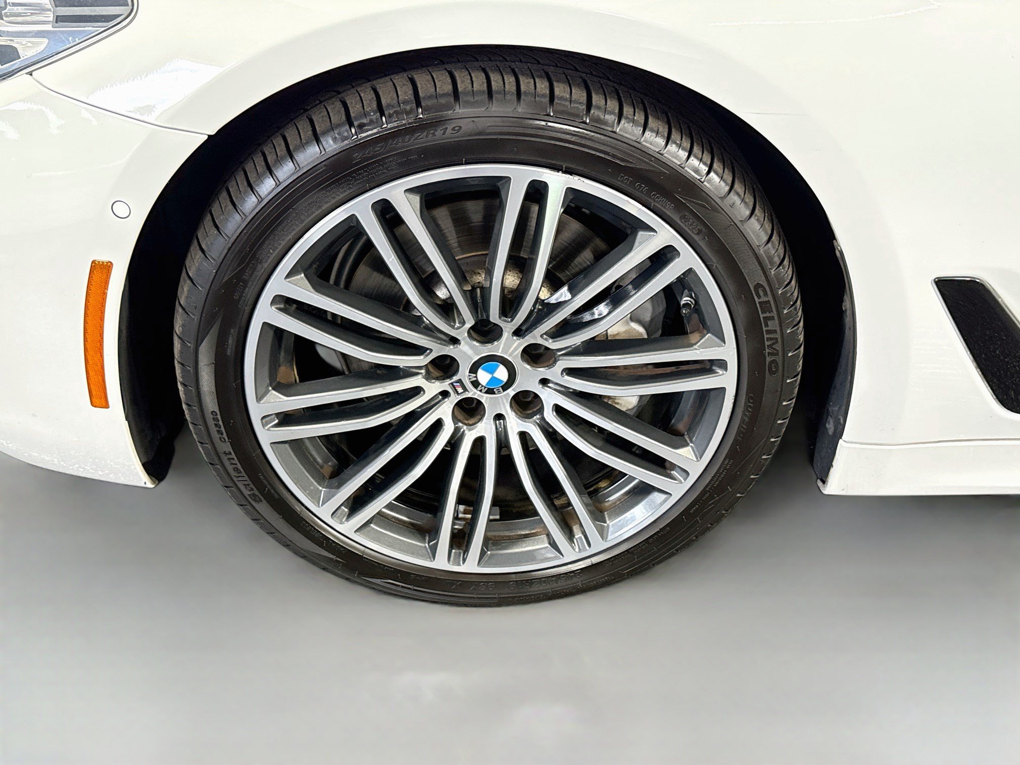Used 2019 BMW 540i w/ M Sport Package RWD image 38