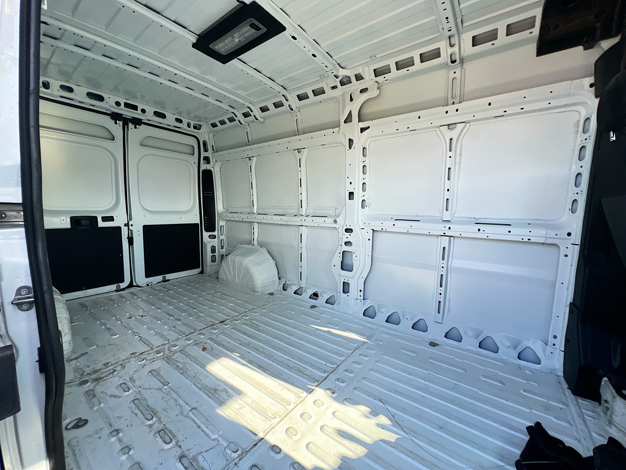Used 2025 RAM ProMaster 2500 w/ Convenience Group FWD image 34