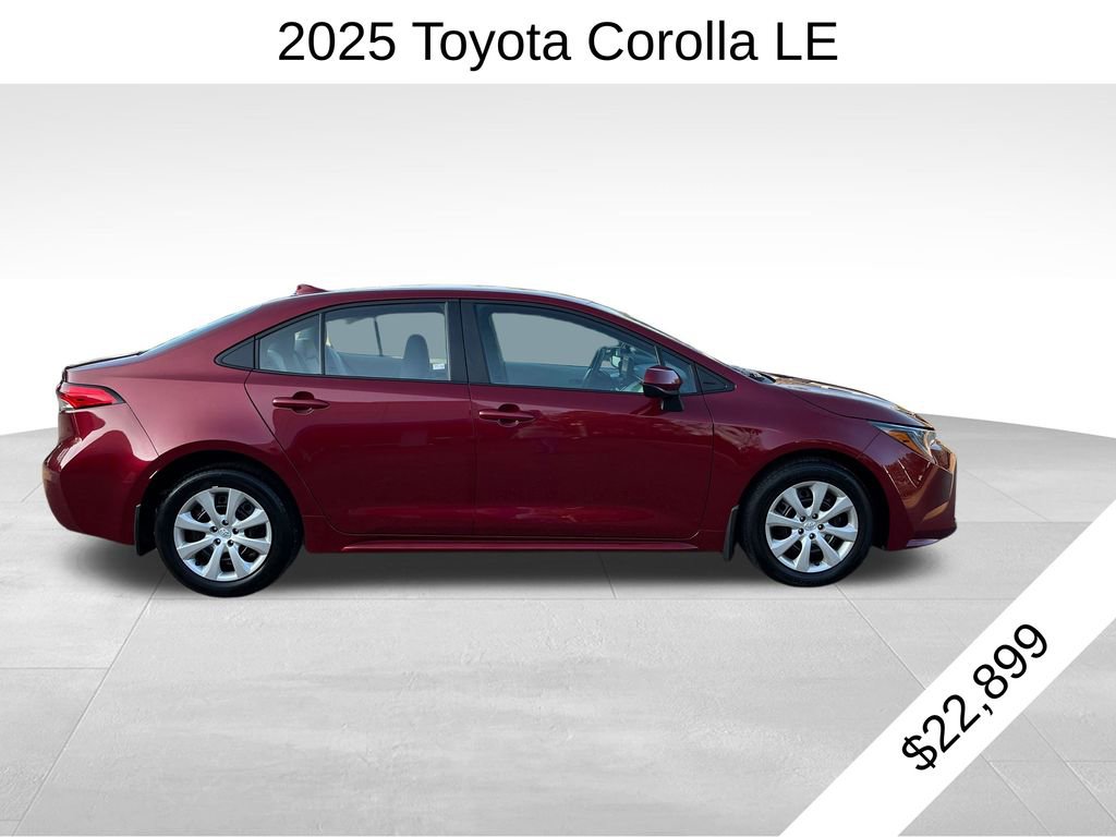 Used 2025 Toyota Corolla LE image 2