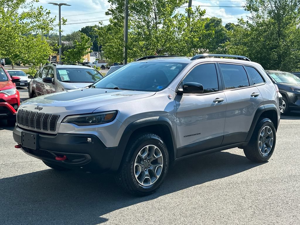 Used 2022 Jeep Cherokee Trailhawk w/ Trailer Tow Group AWD/4WD image 2