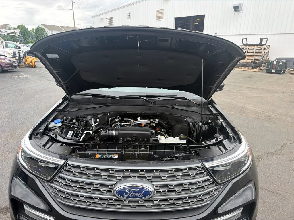 Used 2023 Ford Explorer XLT w/ Equipment Group 202A AWD/4WD image 36