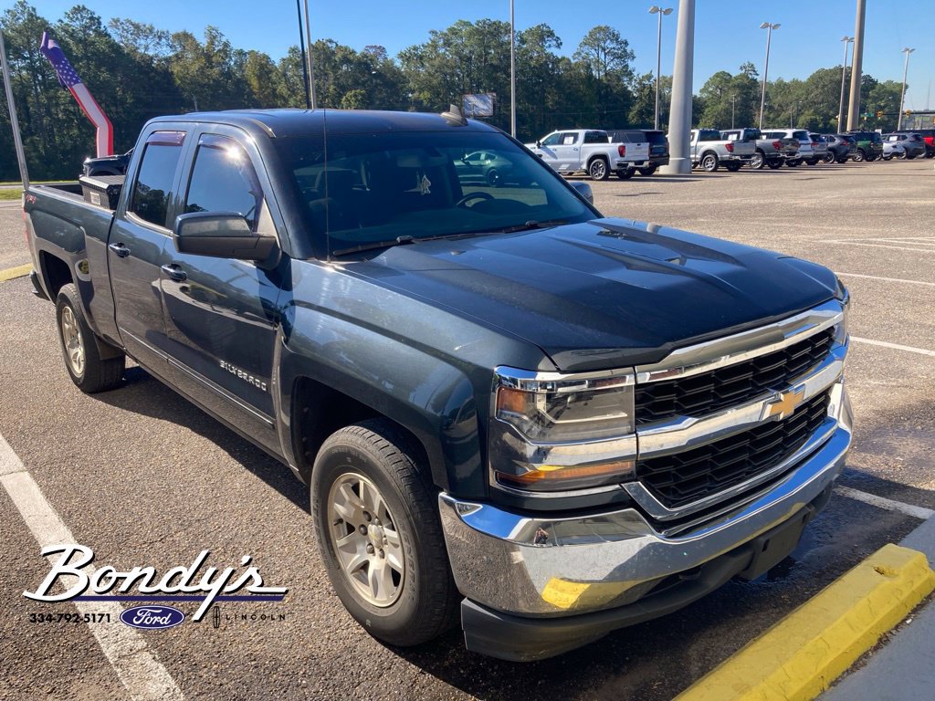 Used 2019 Chevrolet Silverado 1500 LT AWD/4WD image 4