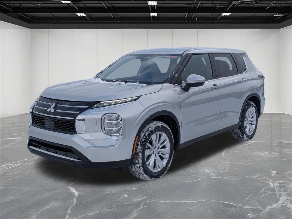 New 2026 Mitsubishi Outlander ES image 1