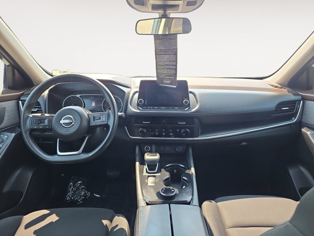 Used 2023 Nissan Rogue S AWD/4WD image 15
