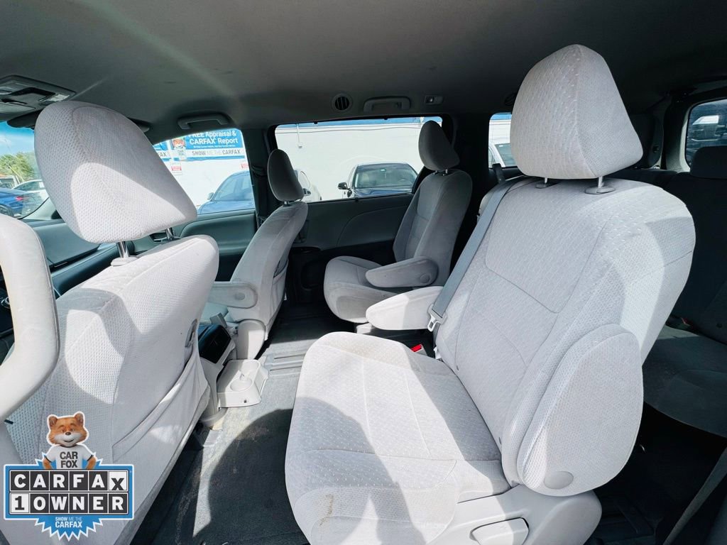 Used 2015 Toyota Sienna LE image 11